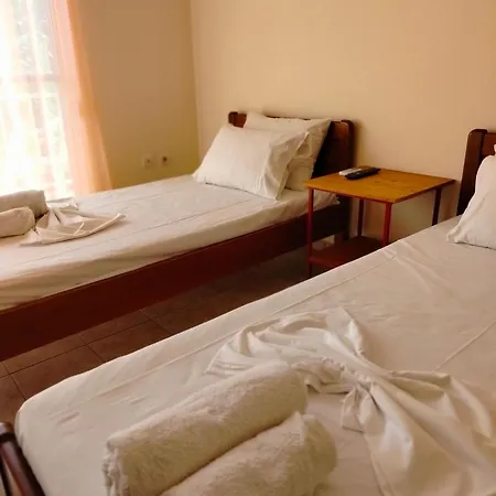 Aparthotel Eirini's Hause Nea Moudania