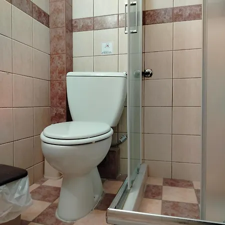 Aparthotel Eirini's Hause 3*