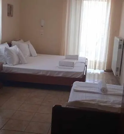 Eirini's Hause מלון דירות