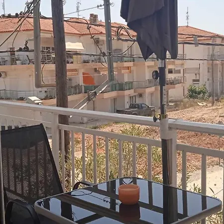 Eirini's Hause מלון דירות ניאה מודאניה