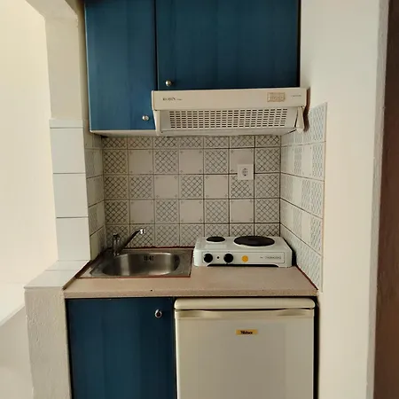 Aparthotel Eirini's Hause 3*