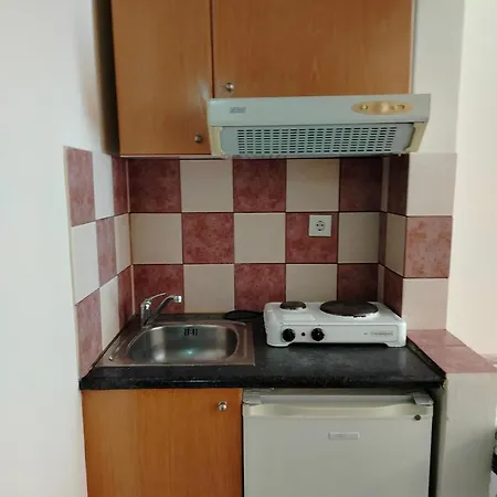 Eirini's Hause Aparthotel