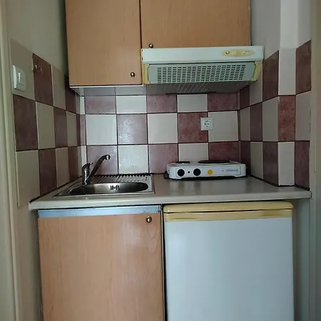 Eirini's Hause ניאה מודאניה