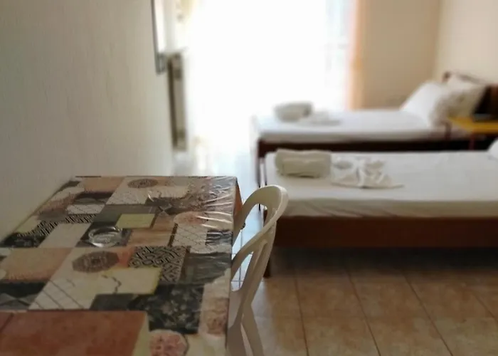 Eirini's Hause Aparthotel