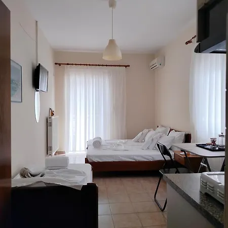 Eirini's Hause מלון דירות