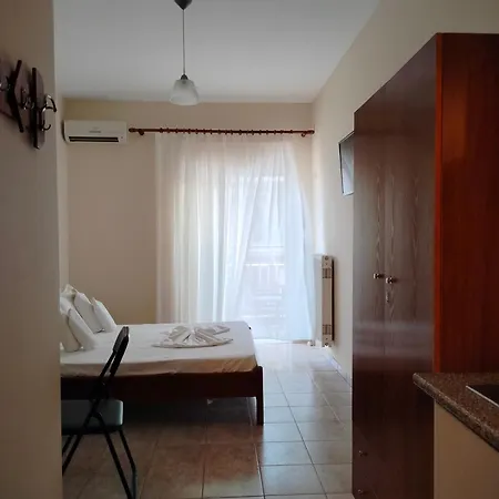 Apart Otel Eirini's Hause 3*