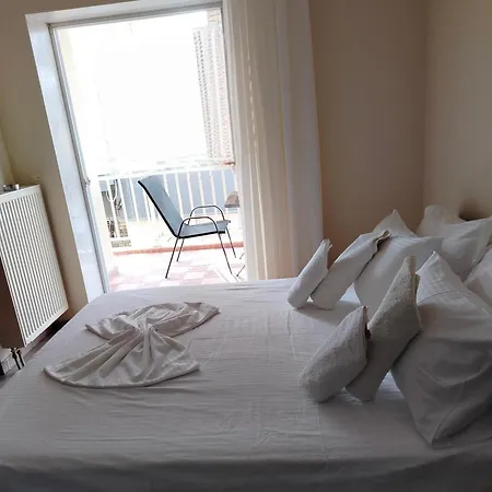 Eirini's Hause 3* Неа-Муданья