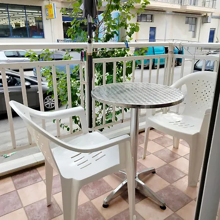 Eirini's Hause 3* ניאה מודאניה