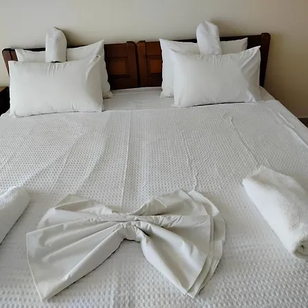 Eirini's Hause Неа-Муданья