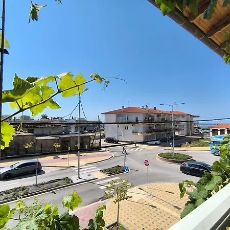 Апарт-отель Eirini's Hause 3*