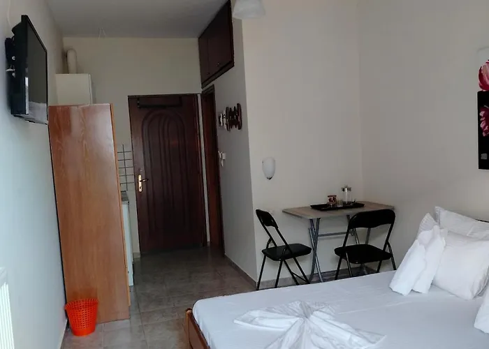 Eirini's Hause Aparthotel 3*