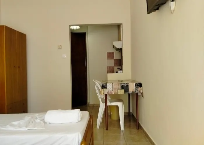 Aparthotel Eirini's Hause