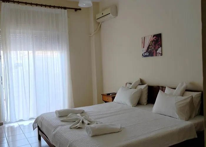 Eirini's Hause Aparthotel