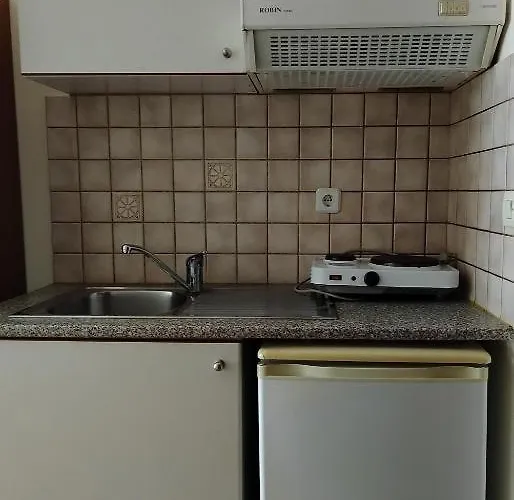 Aparthotel Eirini's Hause 3*