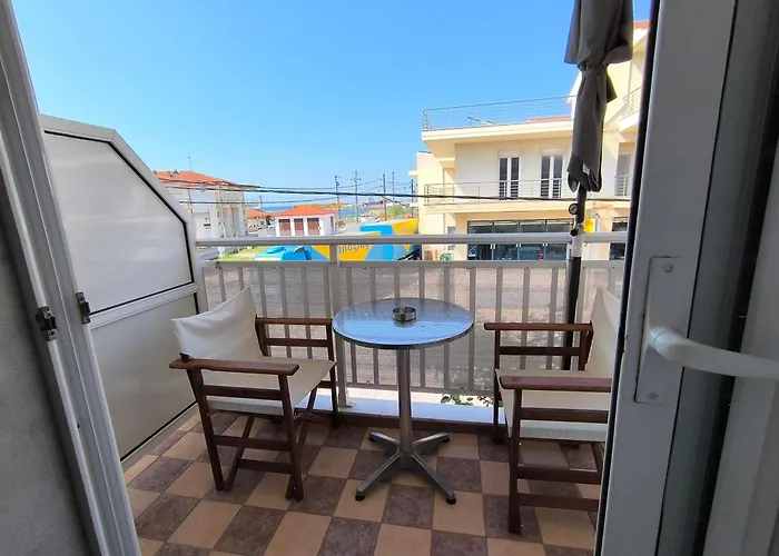 Aparthotel Eirini's Hause 3*