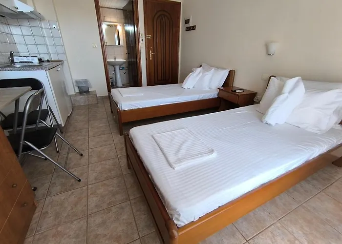 Aparthotel Eirini's Hause Nea Moudania