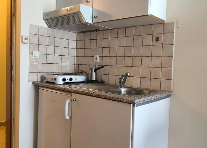 Eirini's Hause Aparthotel